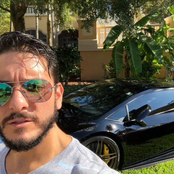 Meet your Posher, Alex - Picture 1 of 1